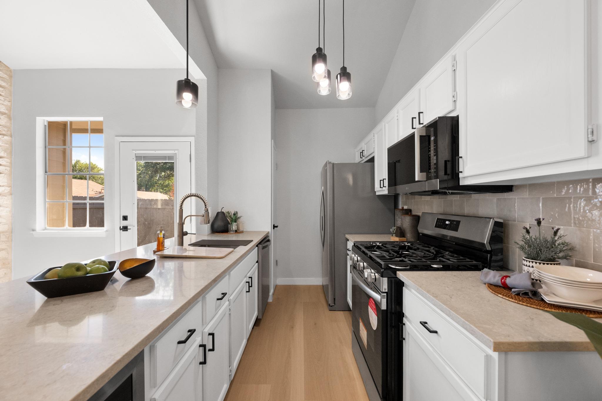 6501 Brush Country Rd # 120, Austin, TX 78749