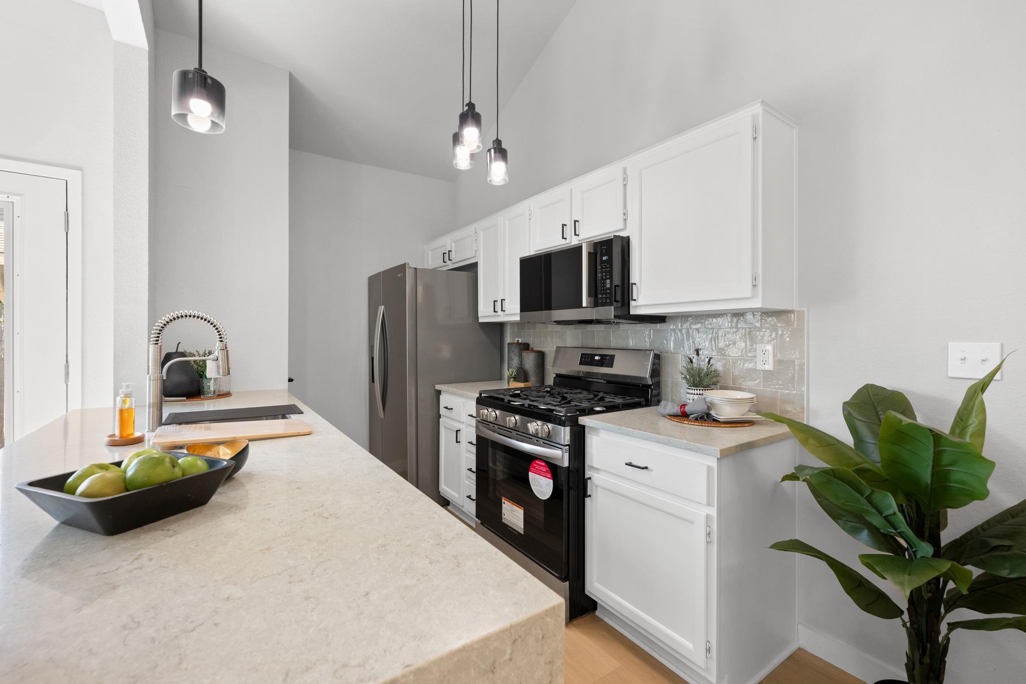 6501 Brush Country Rd # 120, Austin, TX 78749