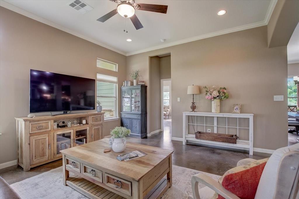 157 Keawakapu Dr, Bastrop, TX 78602