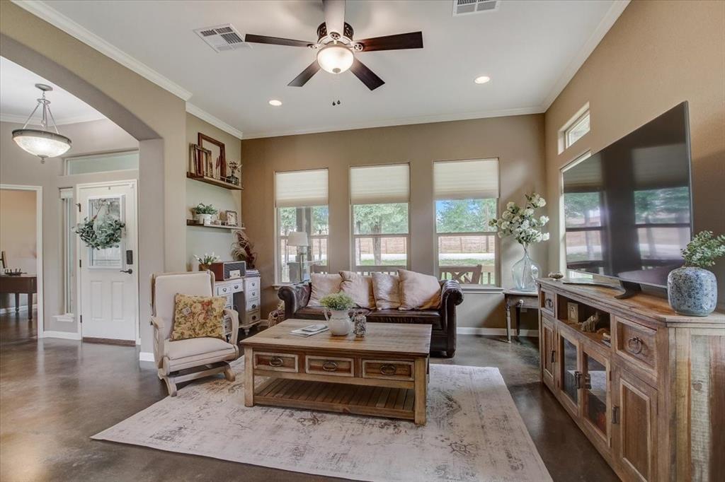 157 Keawakapu Dr, Bastrop, TX 78602