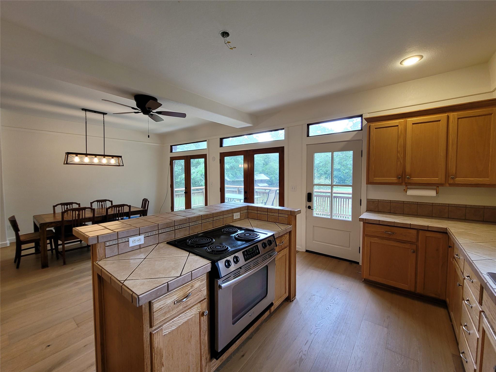 281 Earl Callahan Rd # A, Cedar Creek, TX 78612
