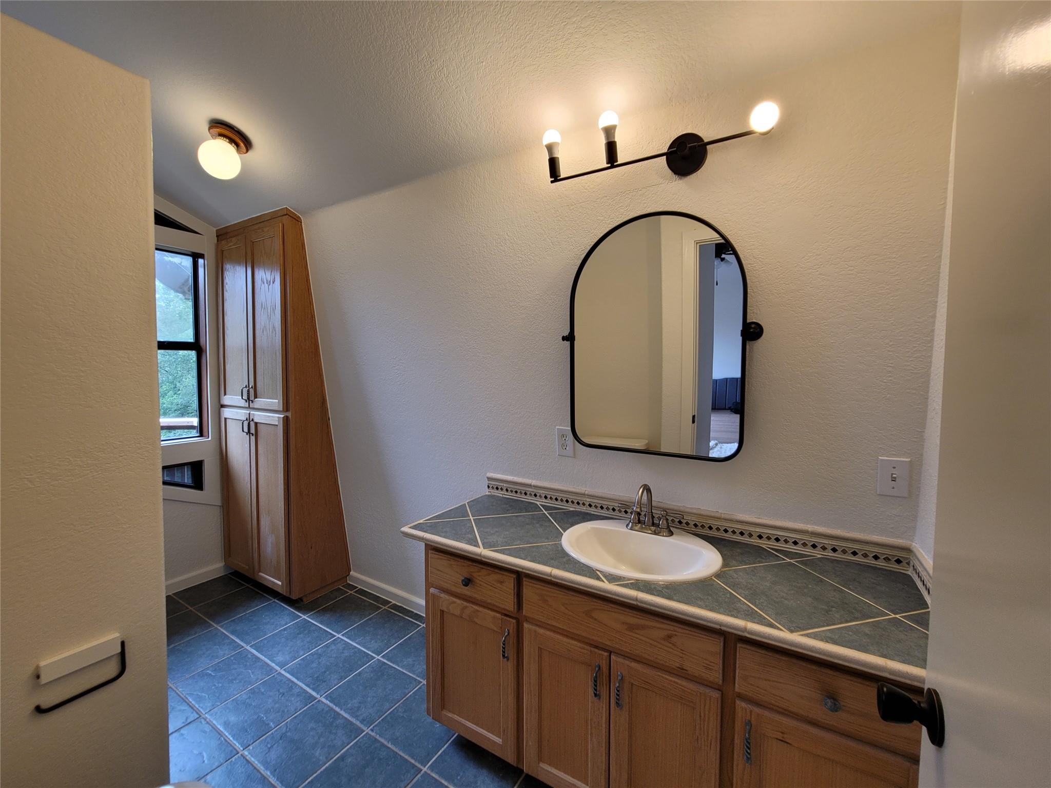 281 Earl Callahan Rd # A, Cedar Creek, TX 78612