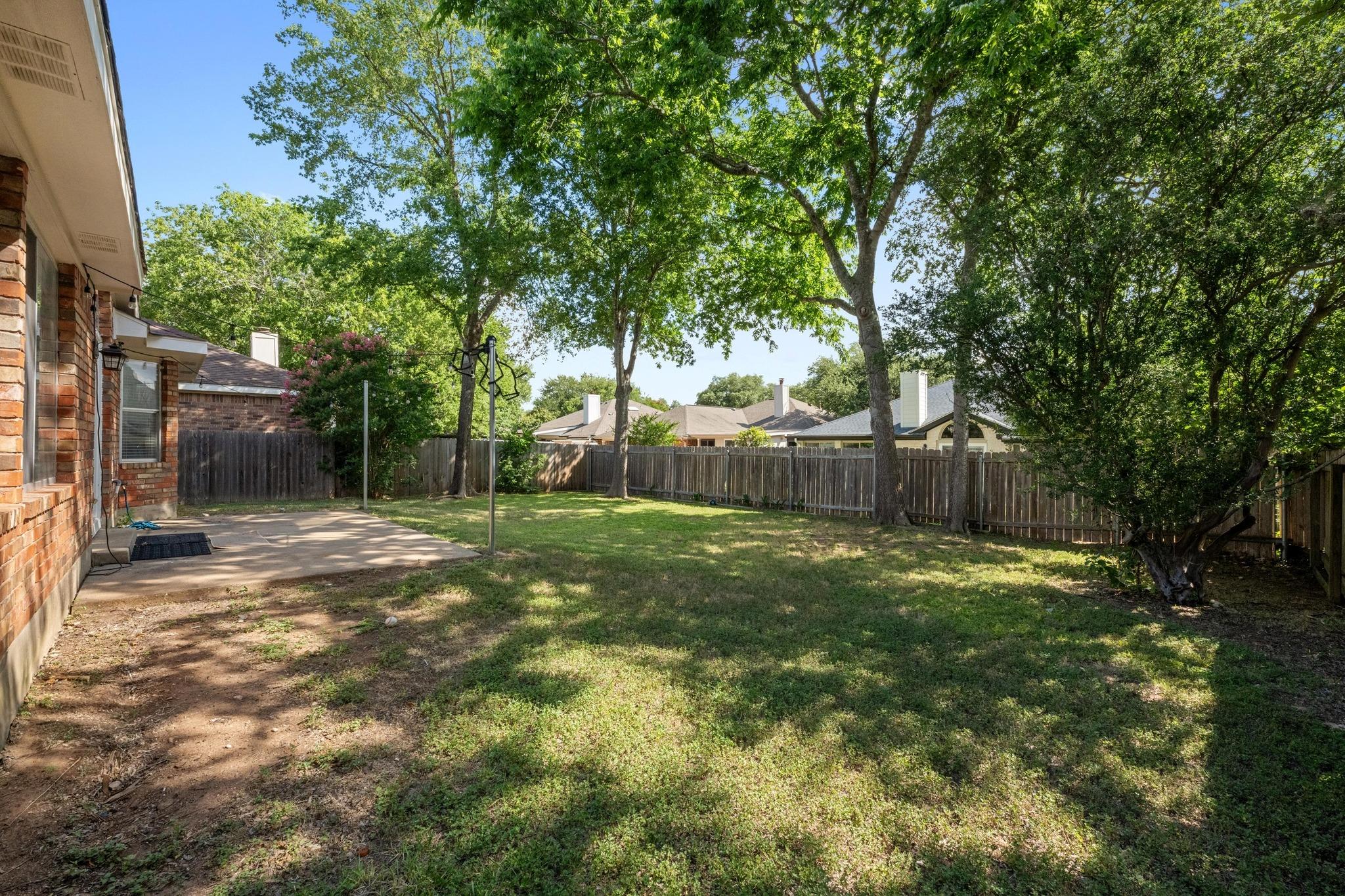 6435 Old Harbor Ln, Austin, TX 78739