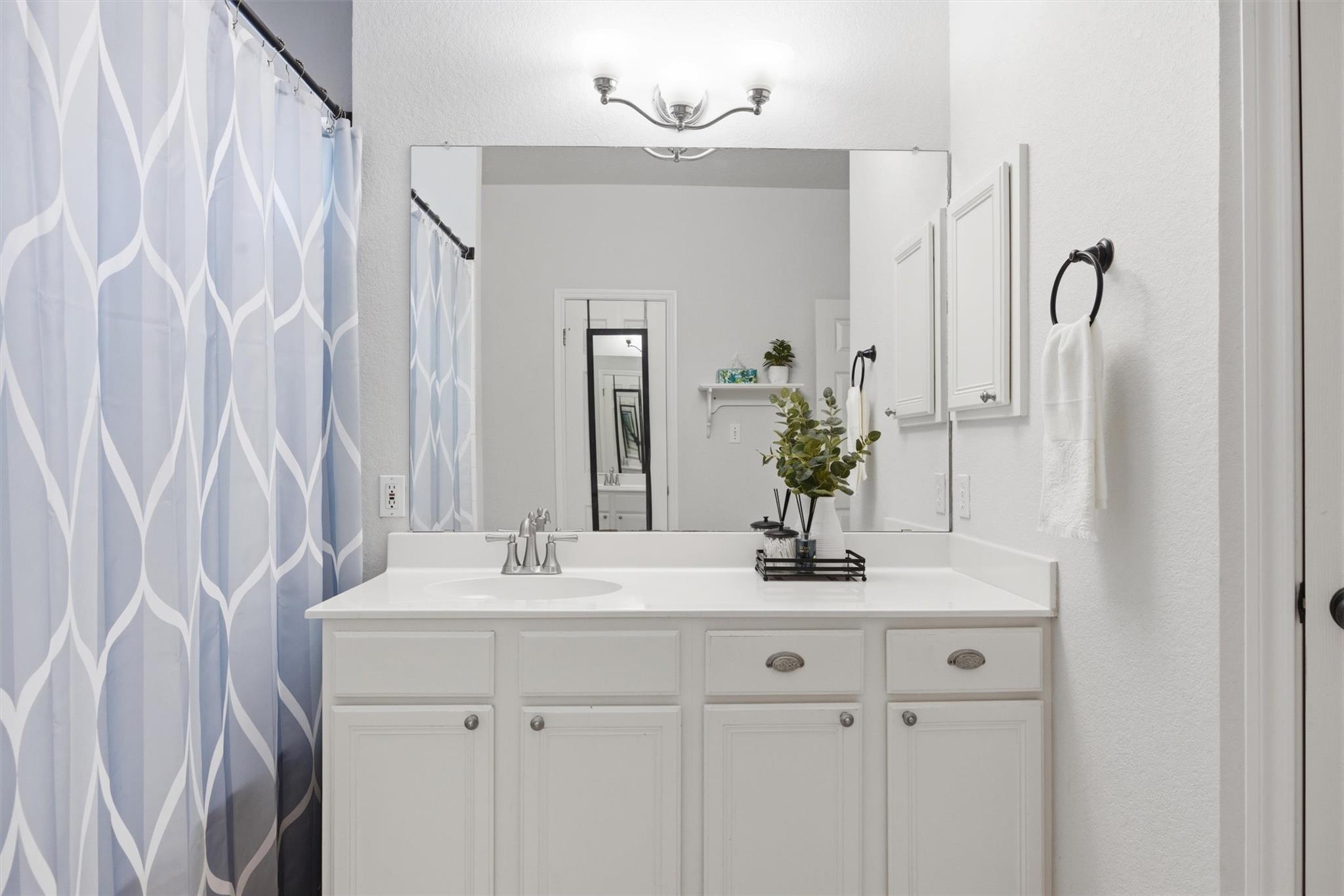 6921 Beatty Dr, Austin, TX 78749