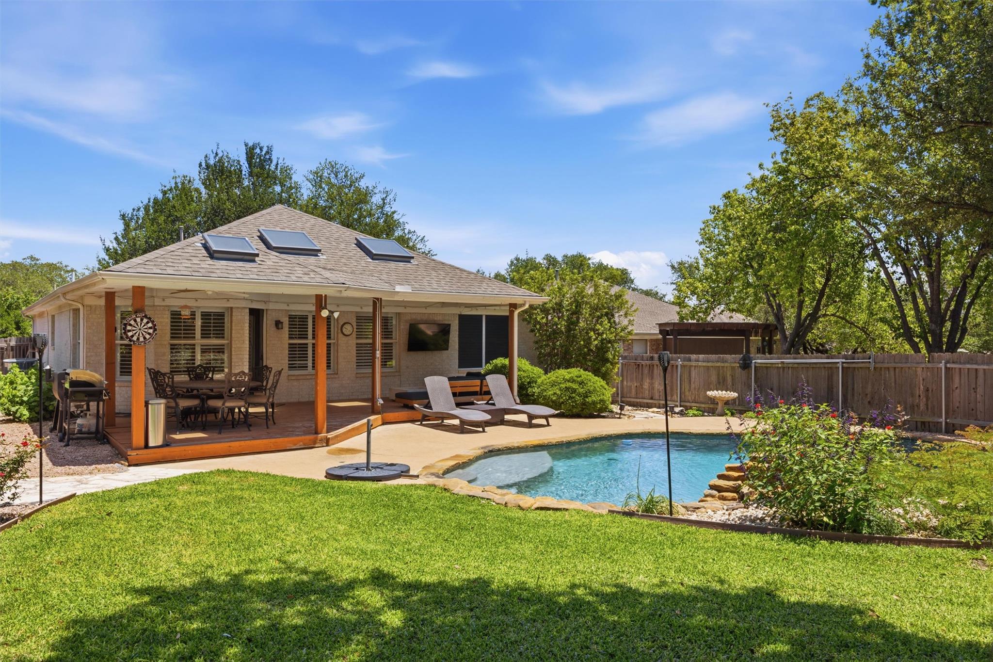 6921 Beatty Dr, Austin, TX 78749