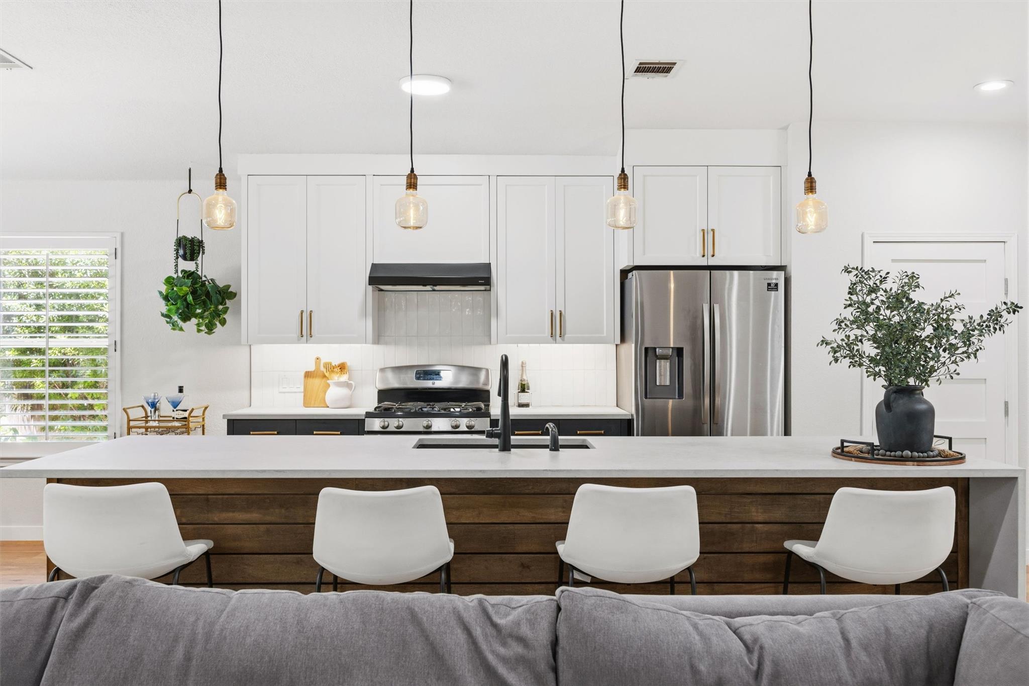 6921 Beatty Dr, Austin, TX 78749