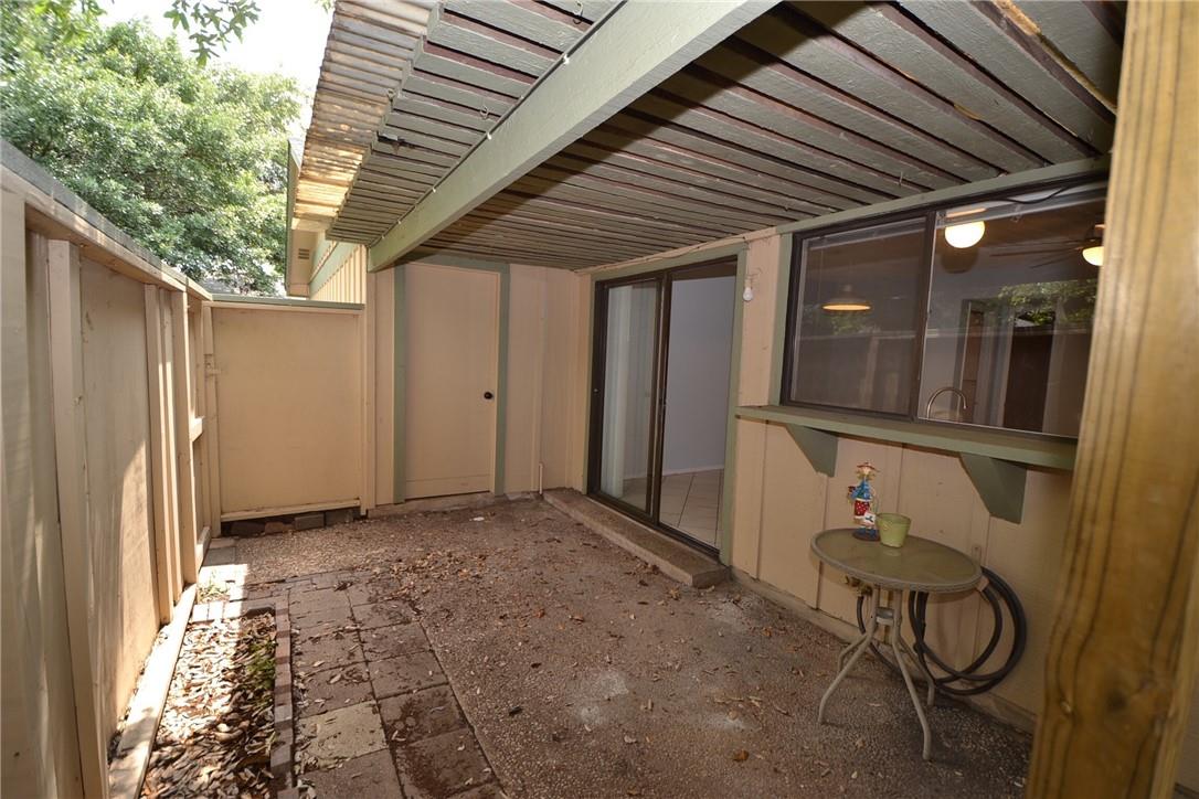900 W Village Ln, Austin, TX 78758