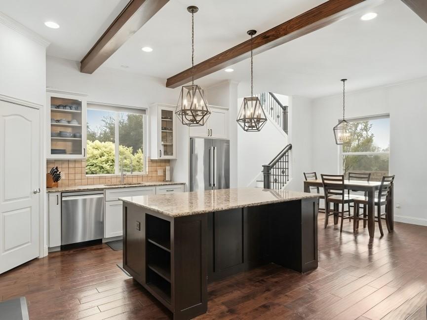 6709 Melava Ct, Austin, TX 78749