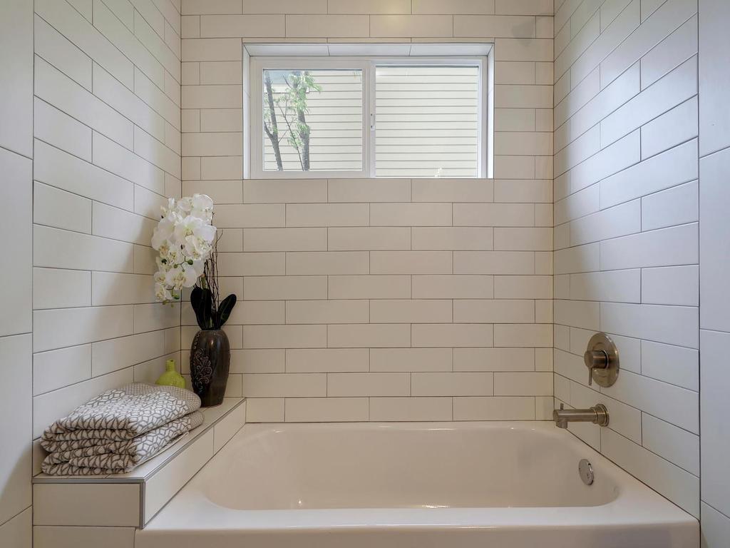 2103 E 14th St # B, Austin, TX 78702