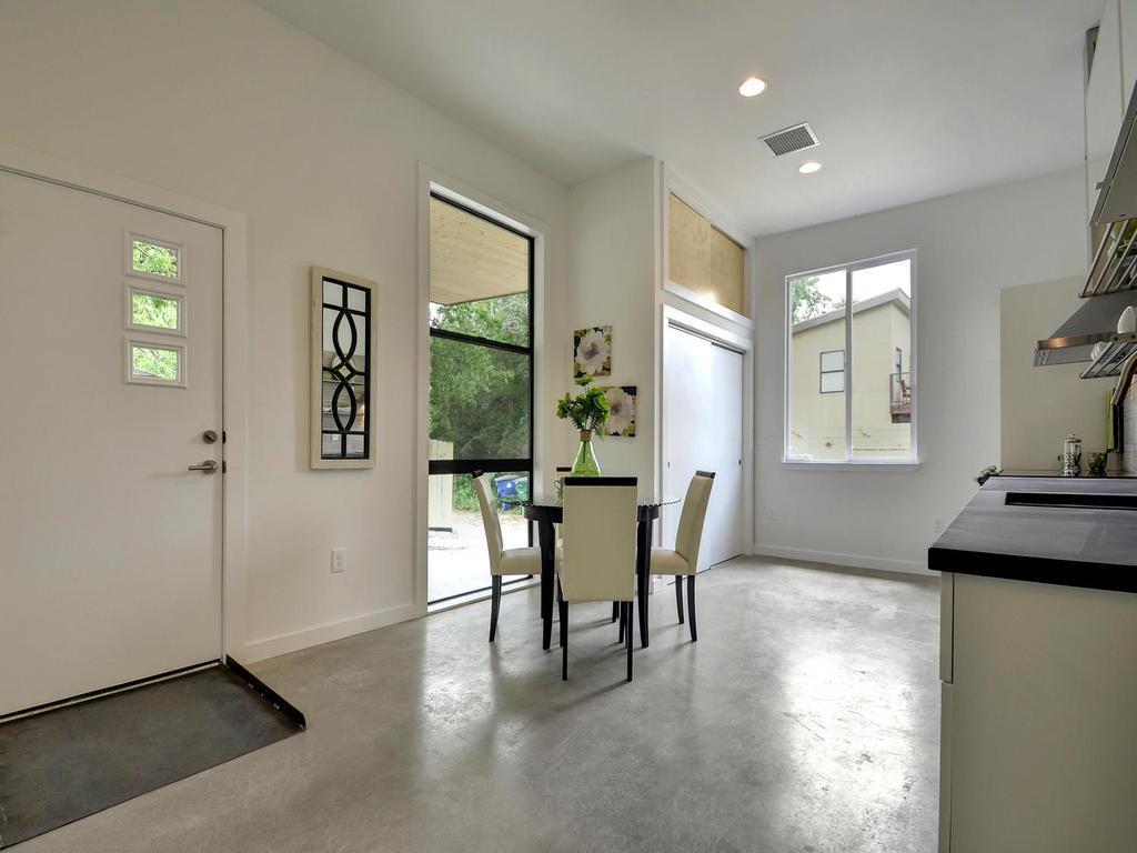2103 E 14th St # B, Austin, TX 78702