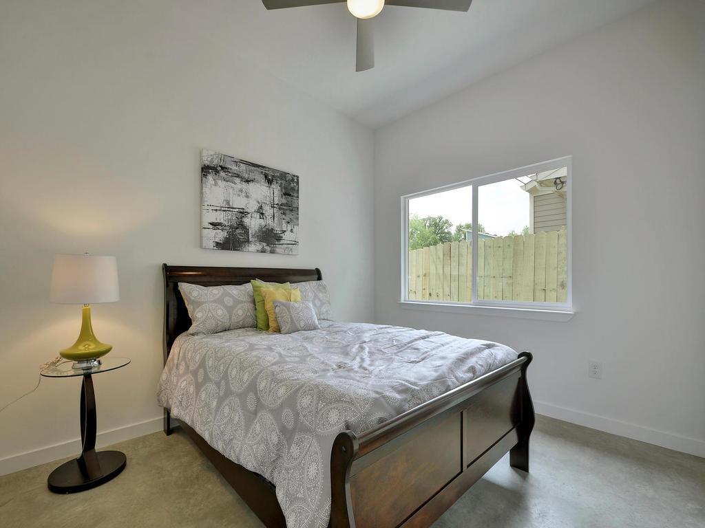 2103 E 14th St # B, Austin, TX 78702