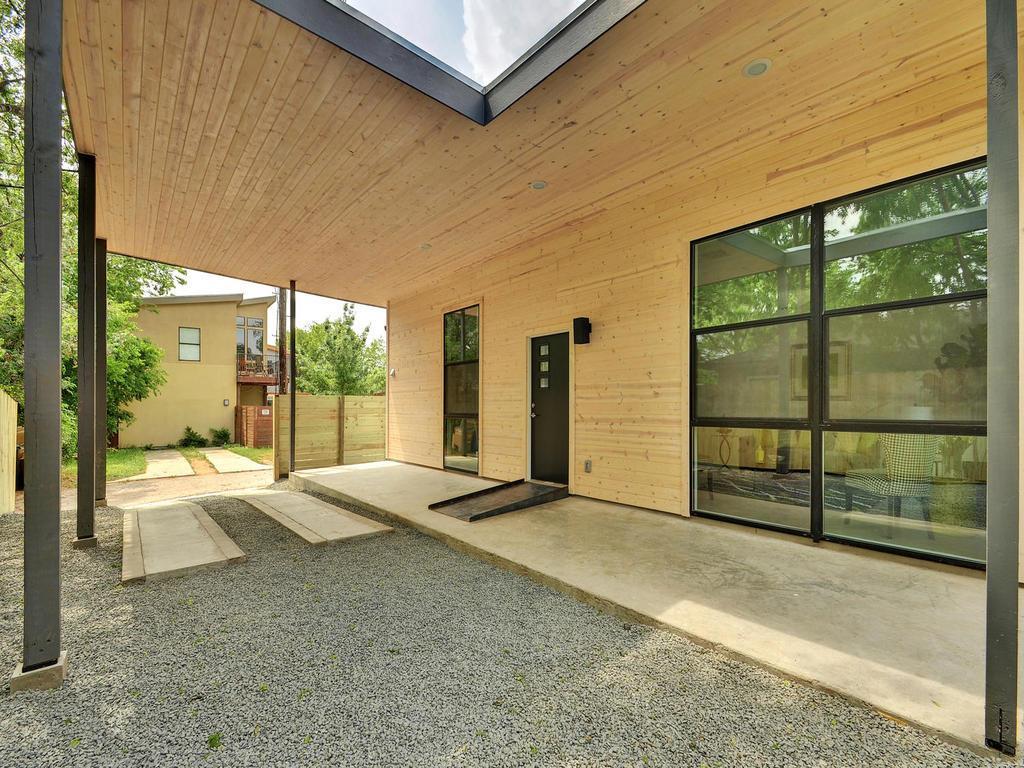 2103 E 14th St # B, Austin, TX 78702