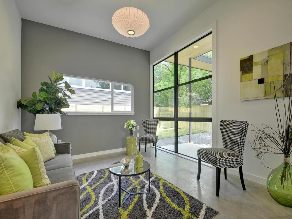 2103 E 14th St # B, Austin, TX 78702