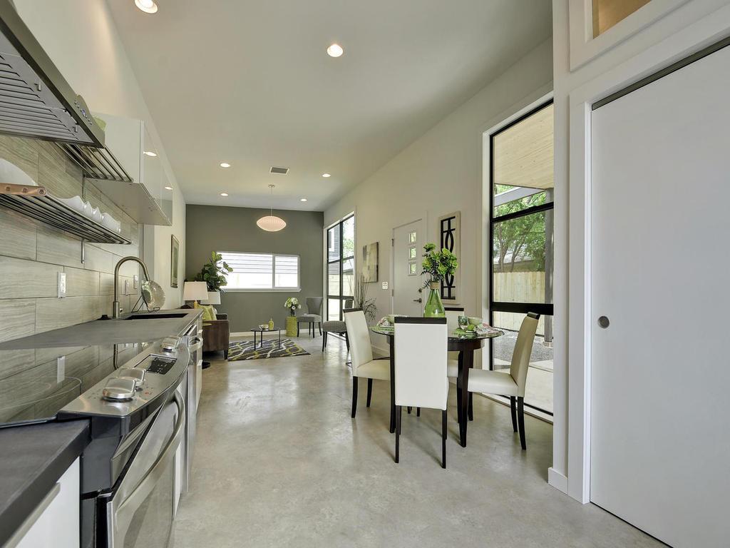 2103 E 14th St # B, Austin, TX 78702