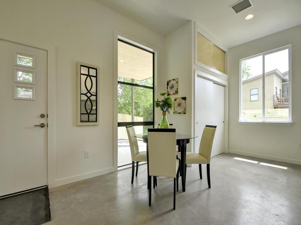 2103 E 14th St # B, Austin, TX 78702
