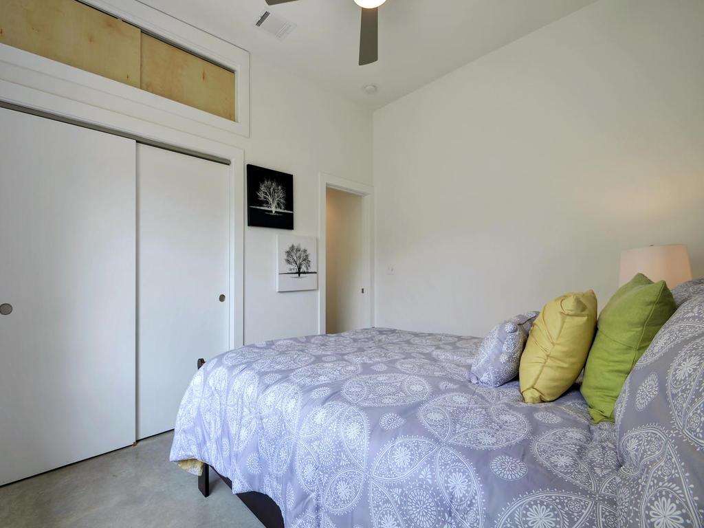 2103 E 14th St # B, Austin, TX 78702
