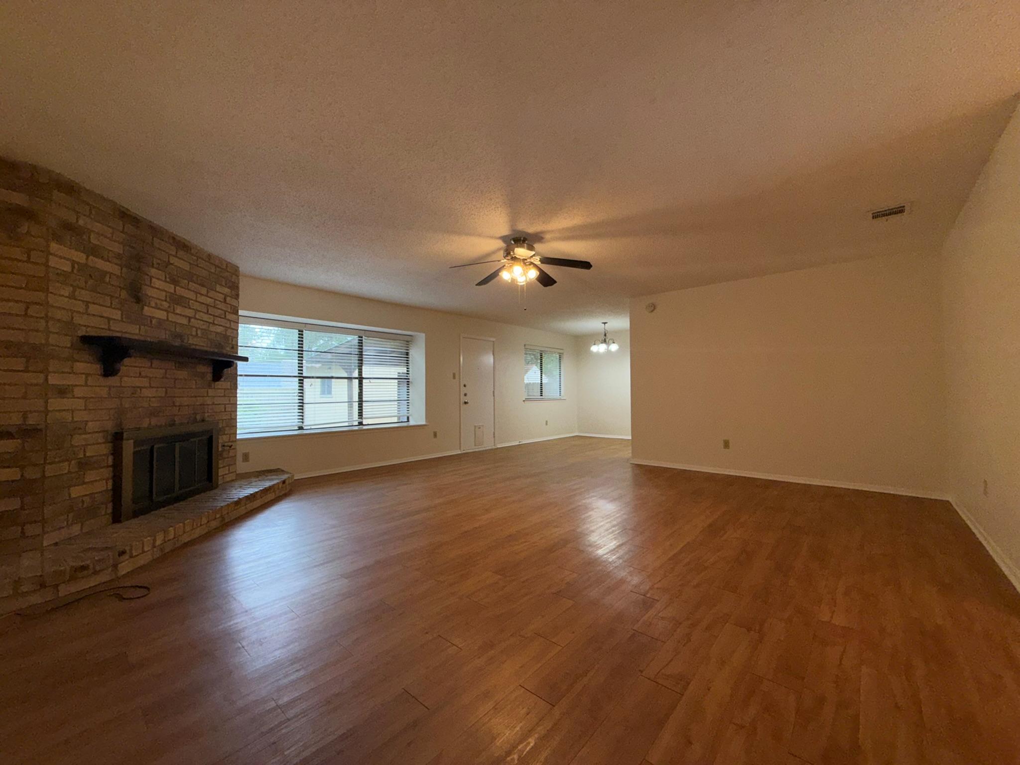 305 KIMBERLY Dr, Austin, TX 78745