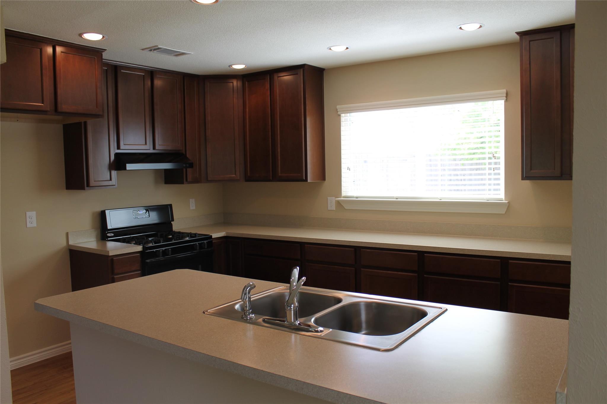 12711 Rampart St, Austin, TX 78727