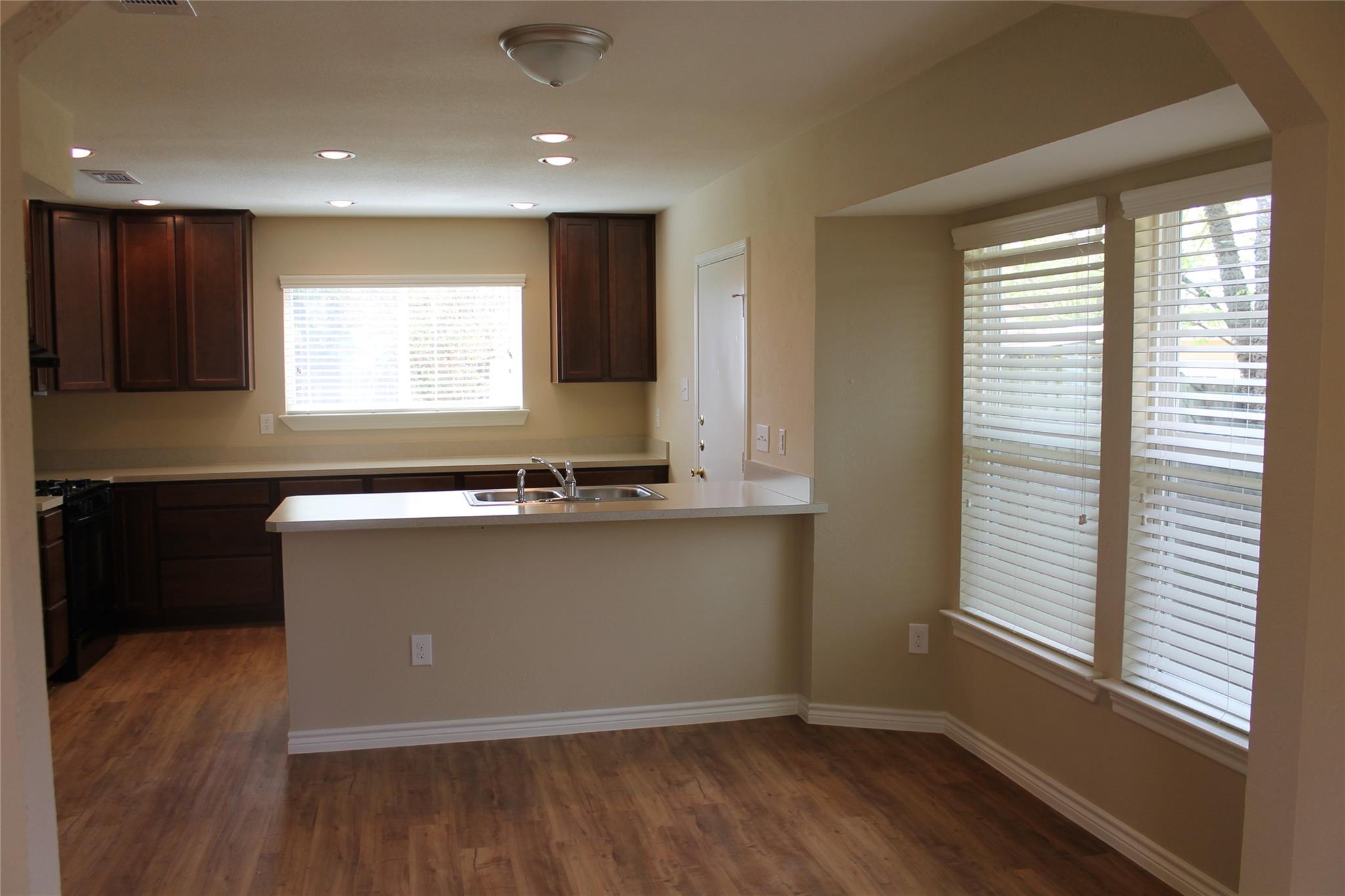 12711 Rampart St, Austin, TX 78727