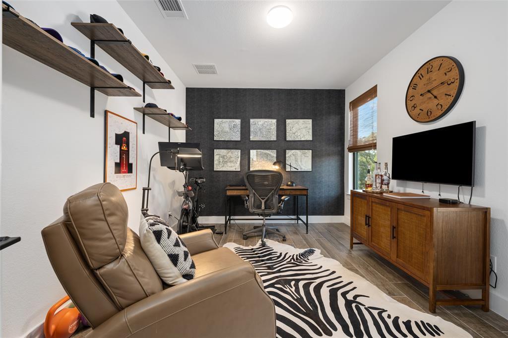 211 Honey Creek #6 Ct, Austin, TX 78738
