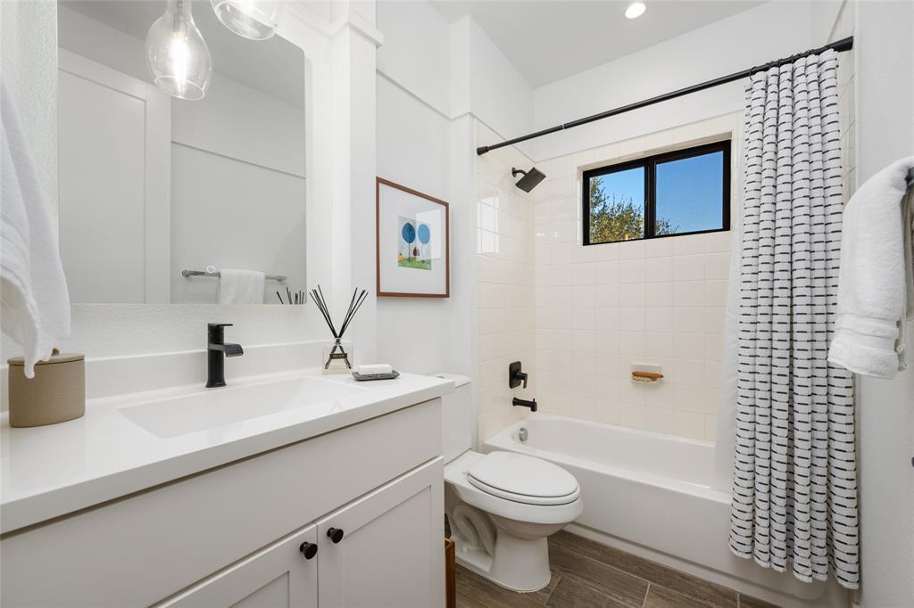 211 Honey Creek #6 Ct, Austin, TX 78738