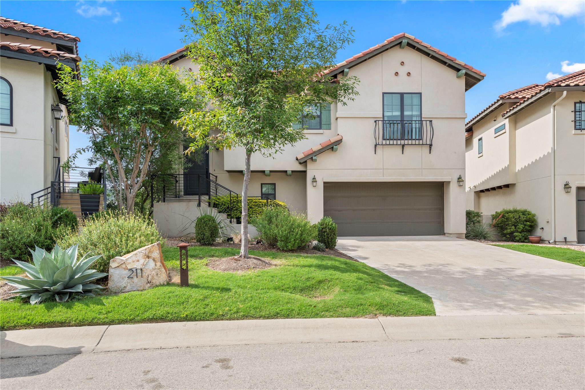 211 Honey Creek #6 Ct, Austin, TX 78738
