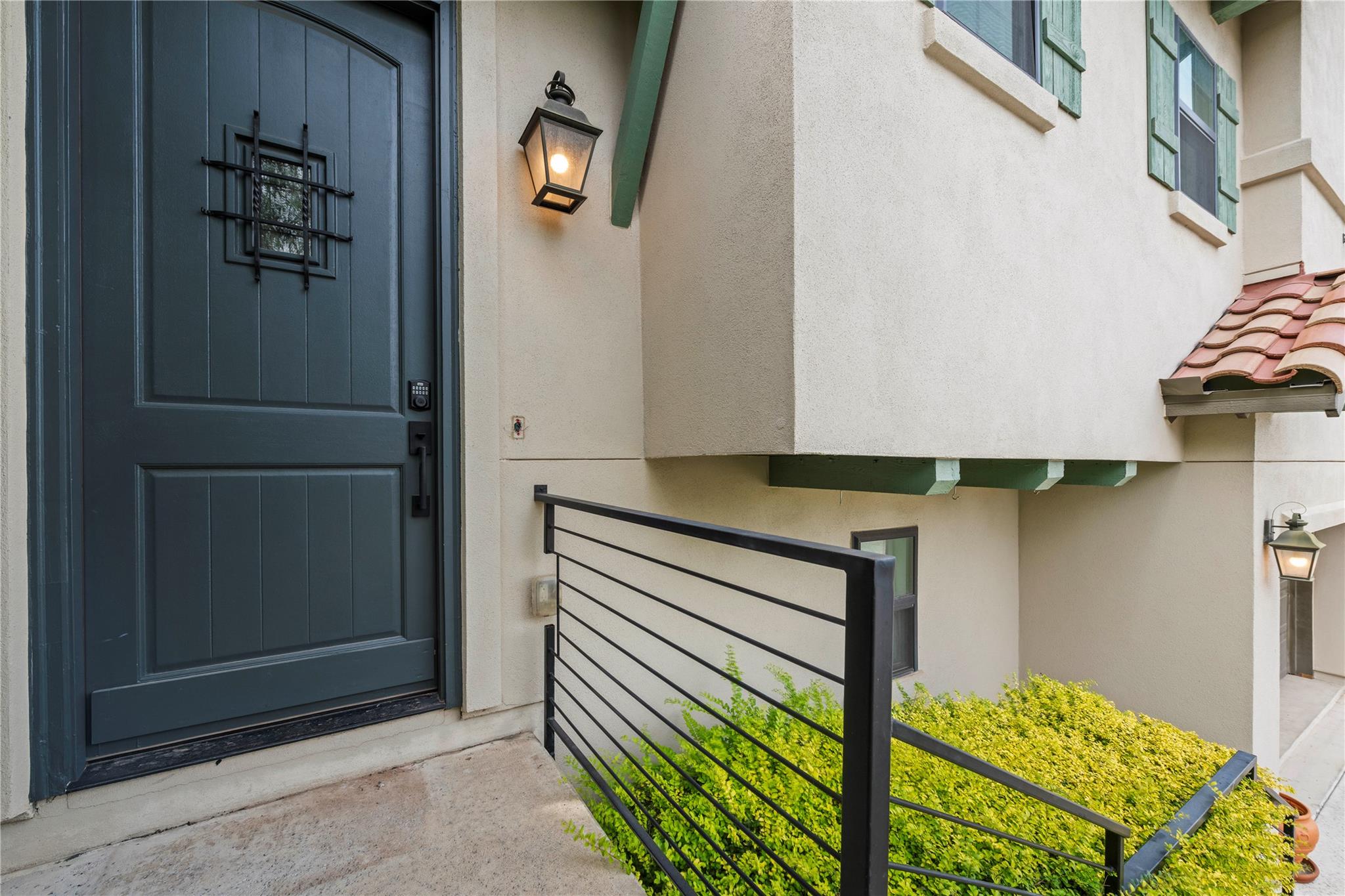 211 Honey Creek #6 Ct, Austin, TX 78738