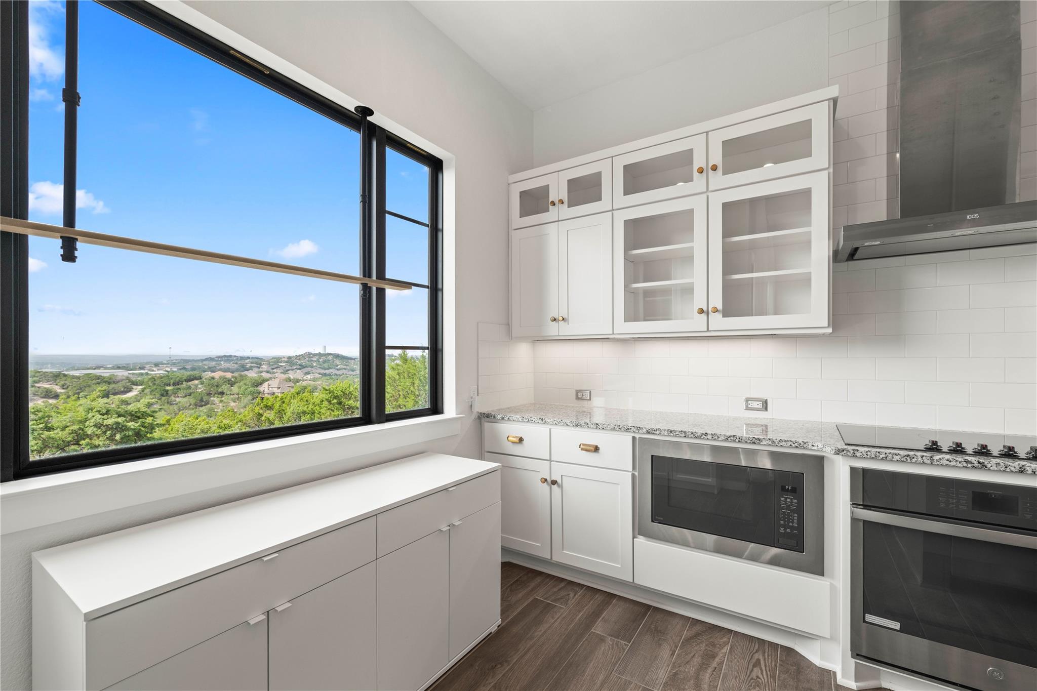 211 Honey Creek #6 Ct, Austin, TX 78738