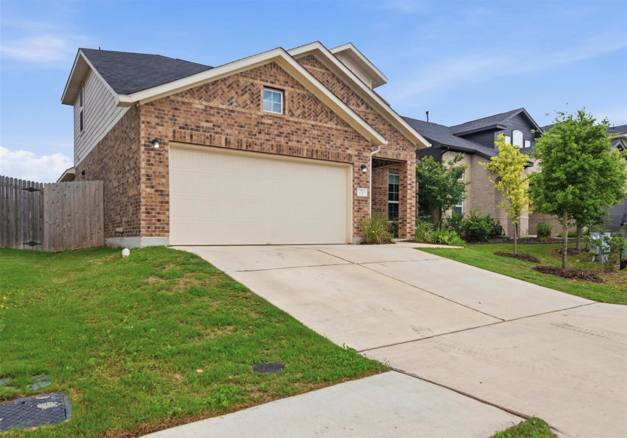 1121 Blue Oak Blvd, San Marcos, TX 78666