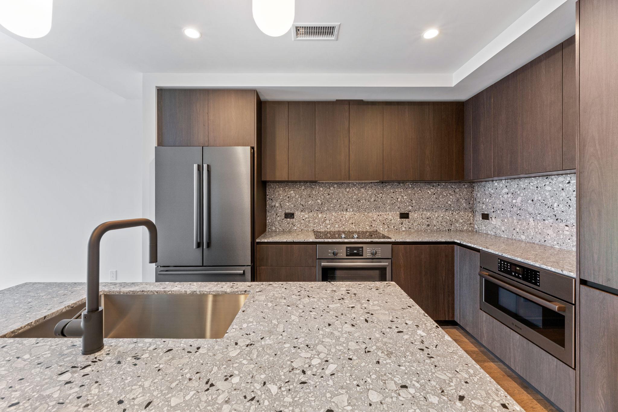 84 East Ave # 2302, Austin, TX 78701