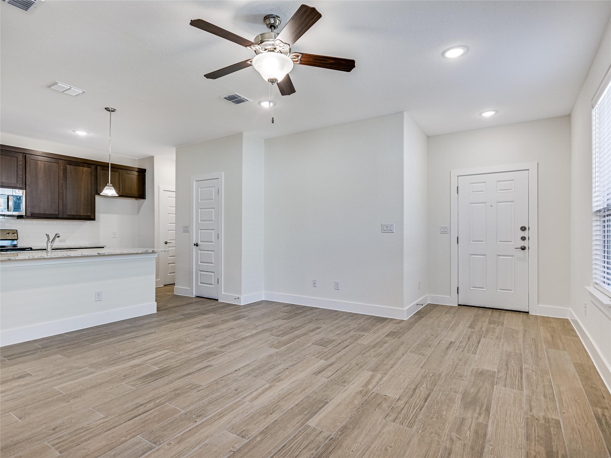 450 Parkline Dr, Georgetown, TX 78626