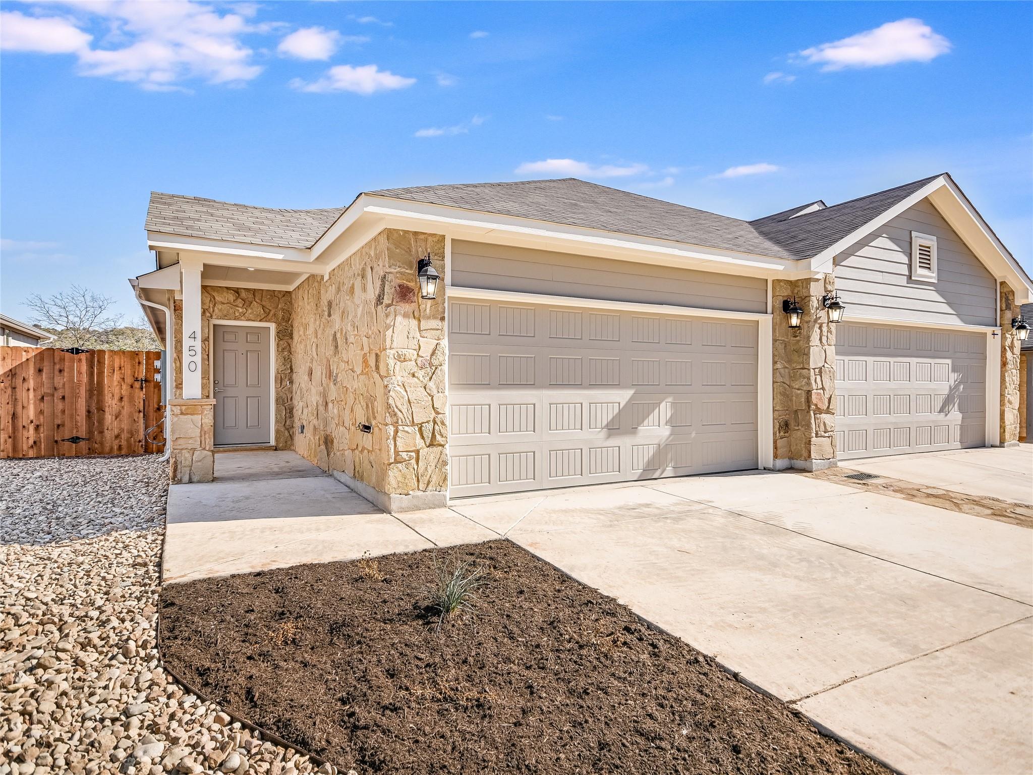 450 Parkline Dr, Georgetown, TX 78626