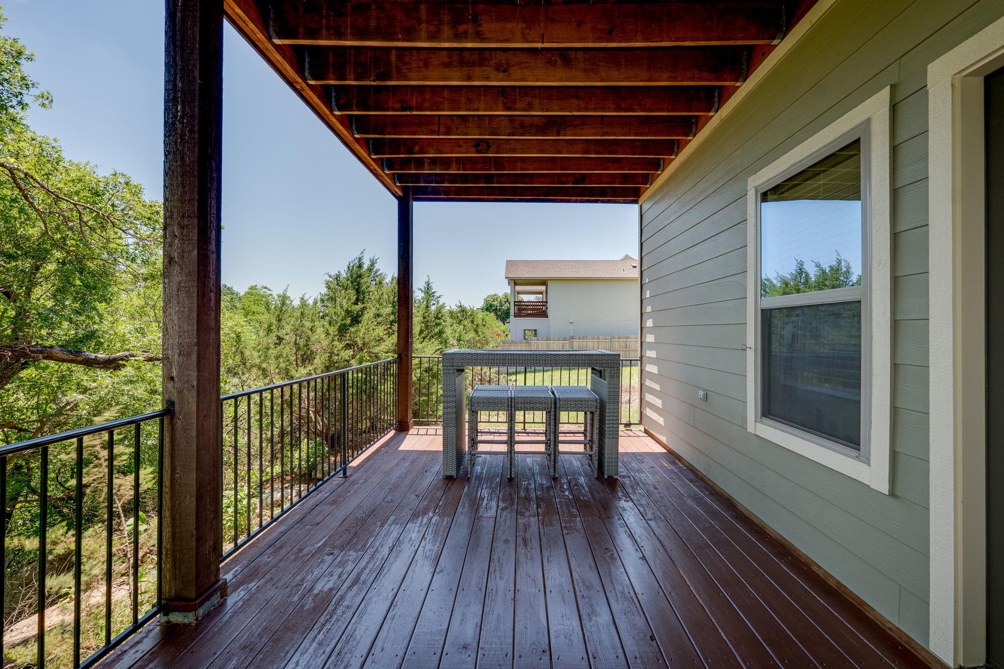 433 Venture Blvd S, Point Venture, TX 78645
