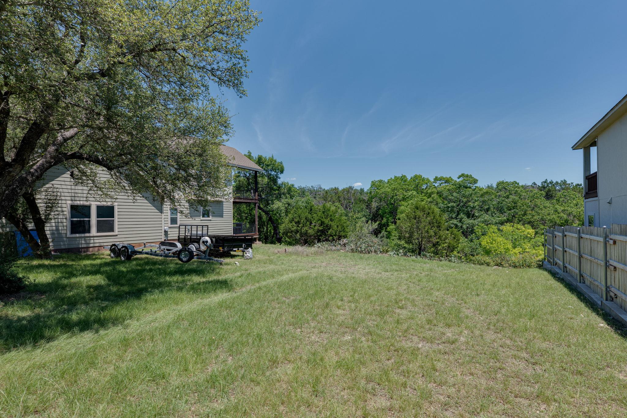 433 Venture Blvd S, Point Venture, TX 78645