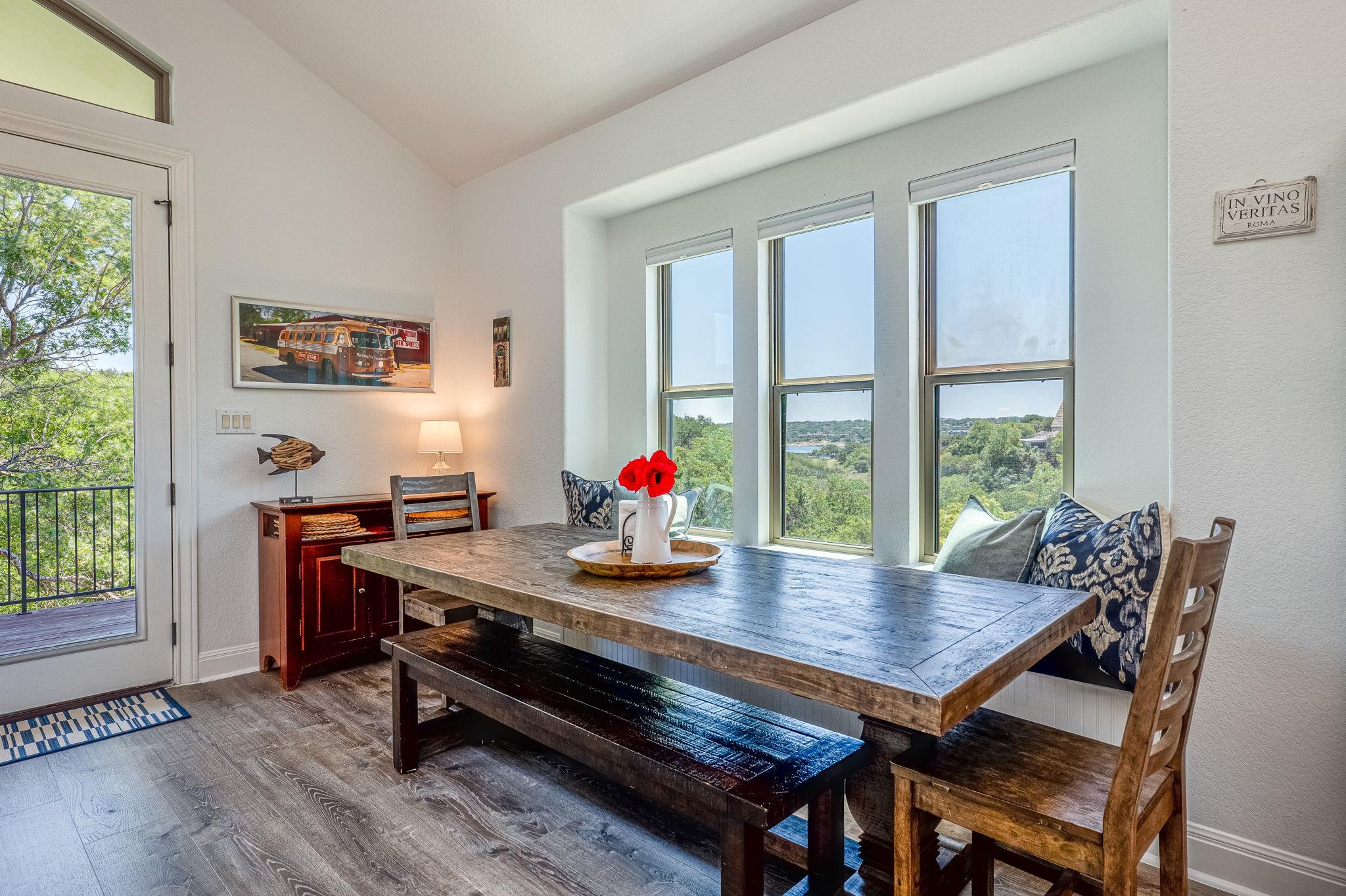 433 Venture Blvd S, Point Venture, TX 78645