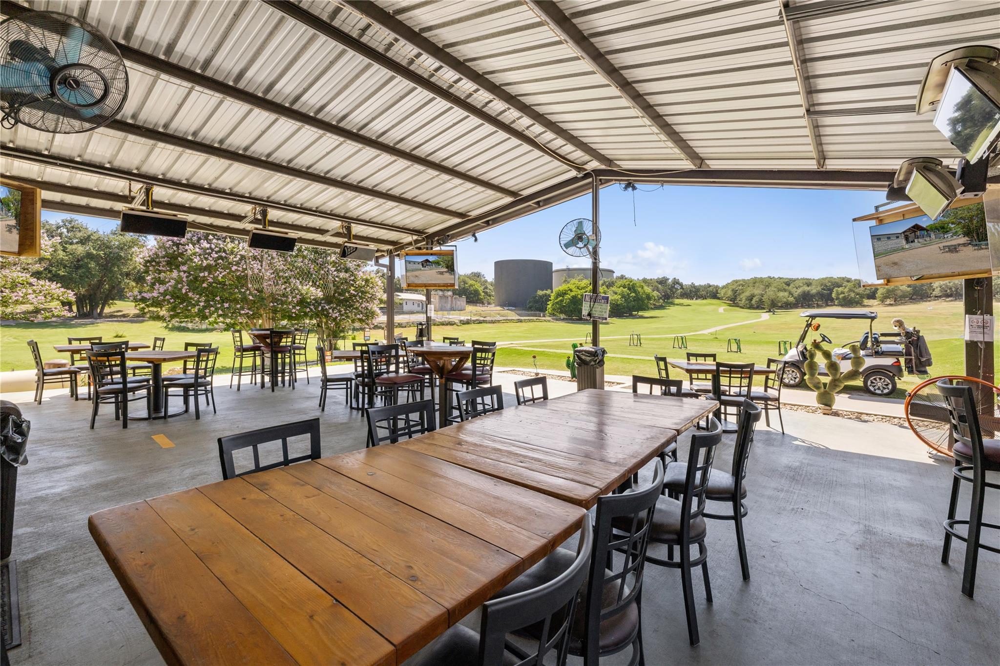 433 Venture Blvd S, Point Venture, TX 78645