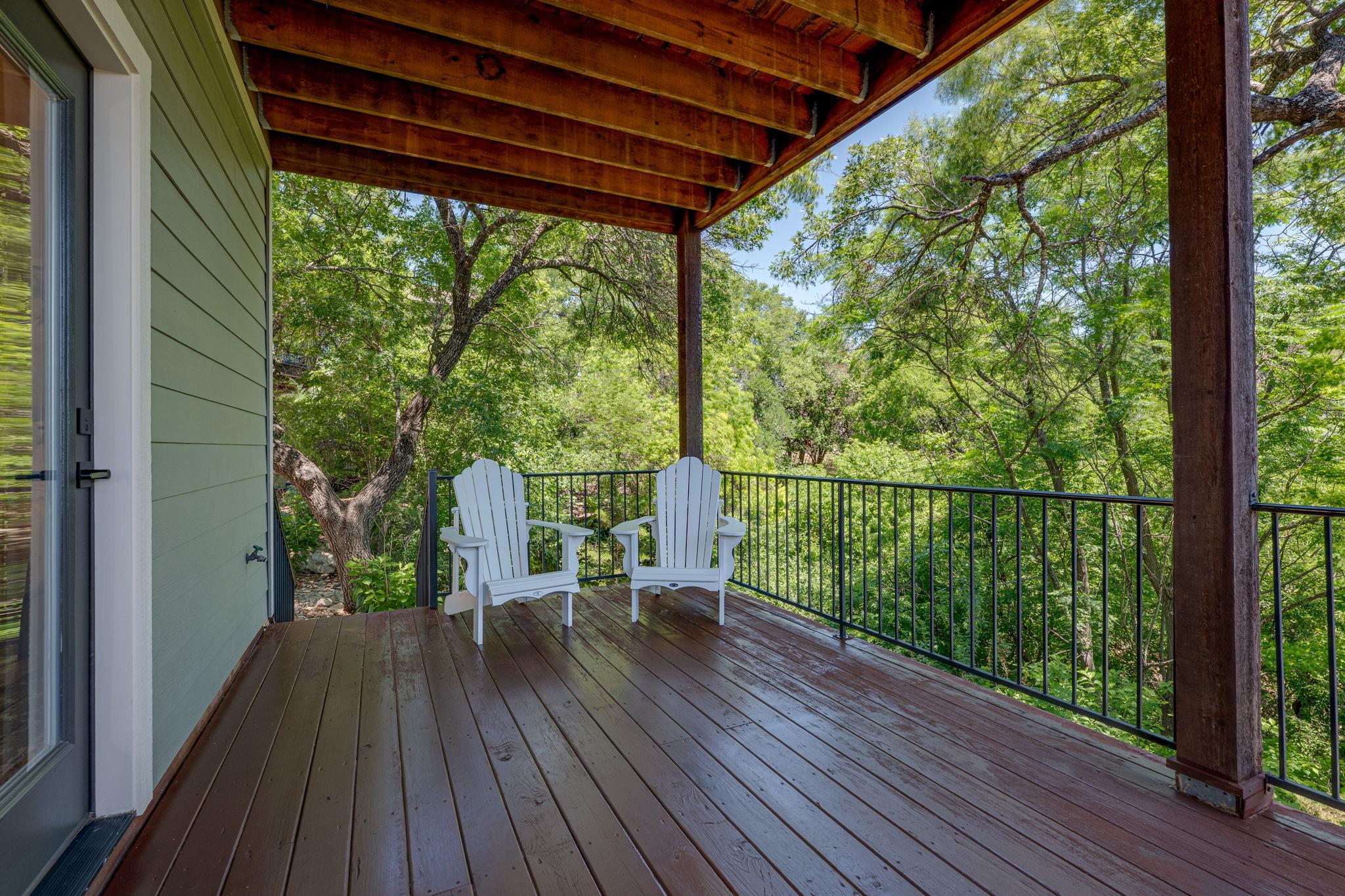 433 Venture Blvd S, Point Venture, TX 78645