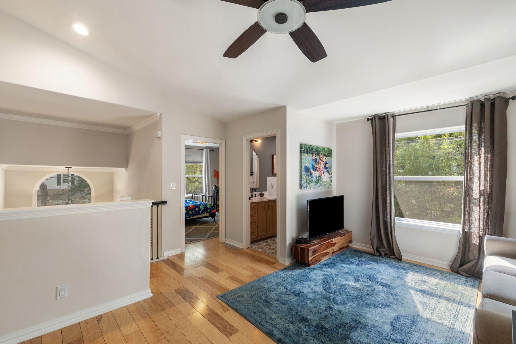 1006 Avondale Rd, Austin, TX 78704