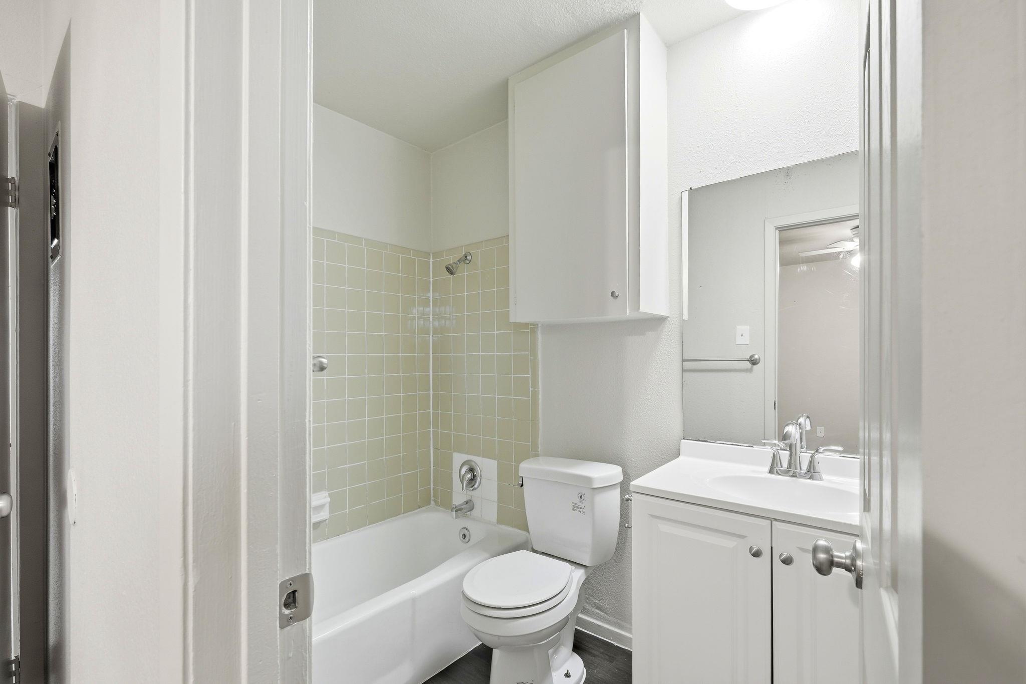 2319 Greenfield Pkwy # 210, Austin, TX 78741