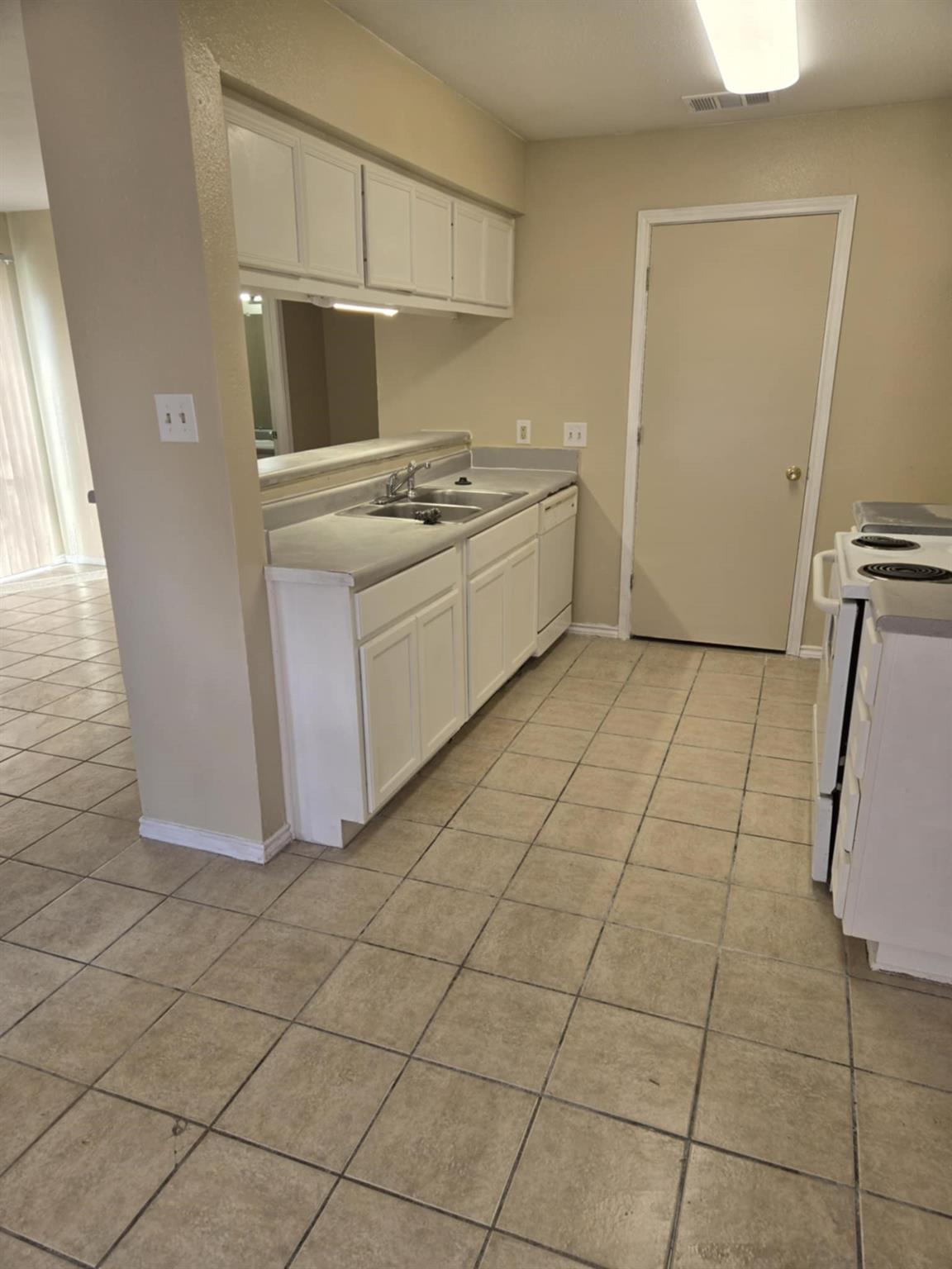 2209 Creekside Ln # C, Georgetown, TX 78626