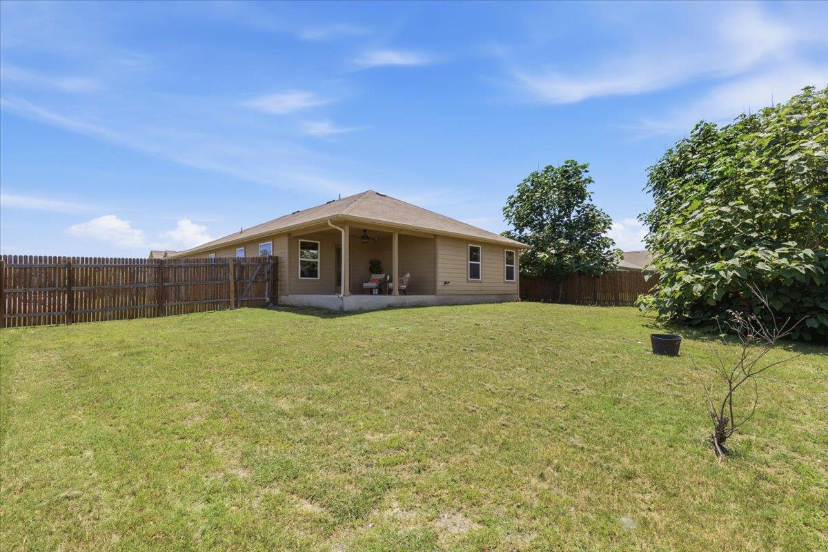 300 Nueces River Trl, Hutto, TX 78634