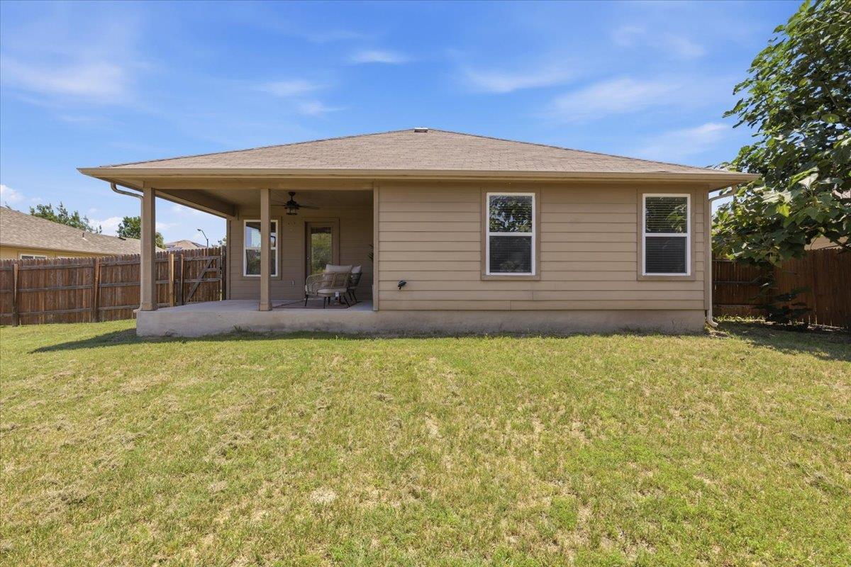 300 Nueces River Trl, Hutto, TX 78634