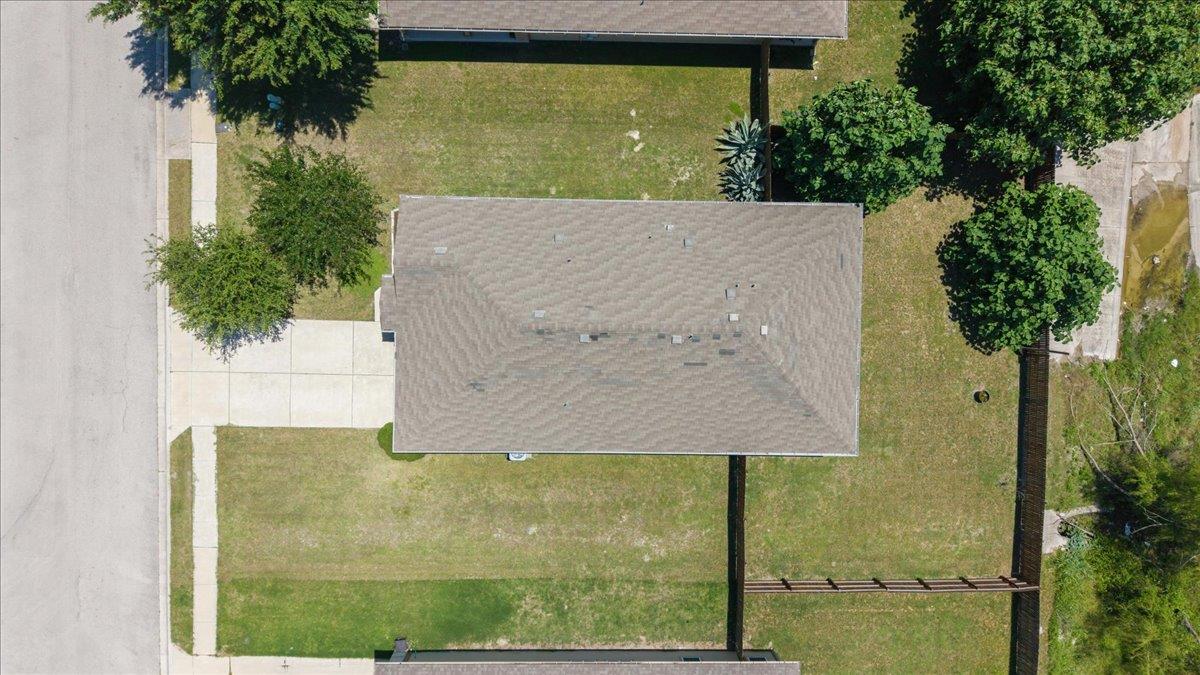 300 Nueces River Trl, Hutto, TX 78634