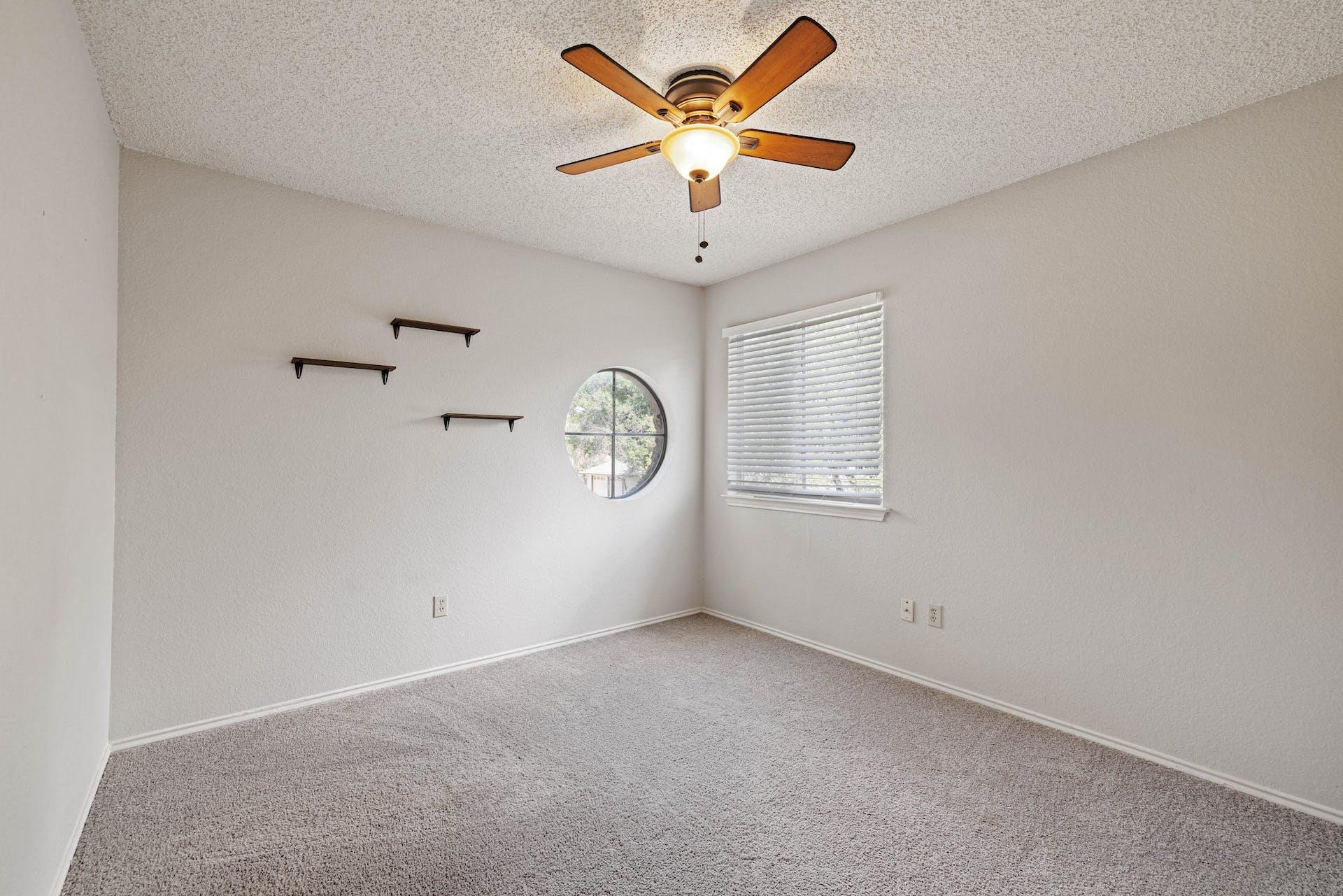 8413 Priest River Dr, Round Rock, TX 78681