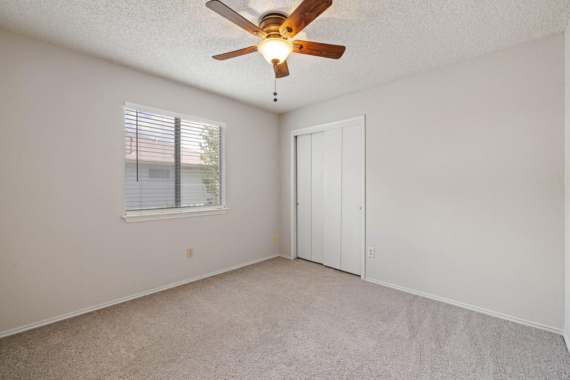 8413 Priest River Dr, Round Rock, TX 78681