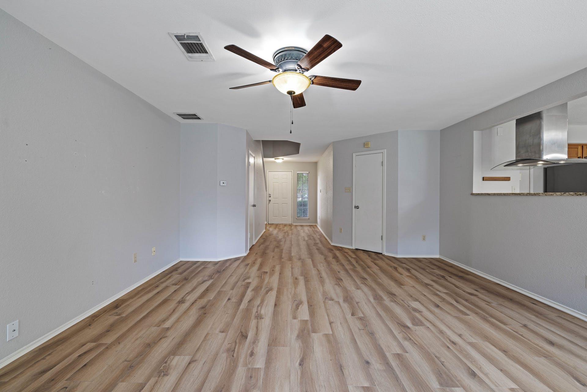 8413 Priest River Dr, Round Rock, TX 78681