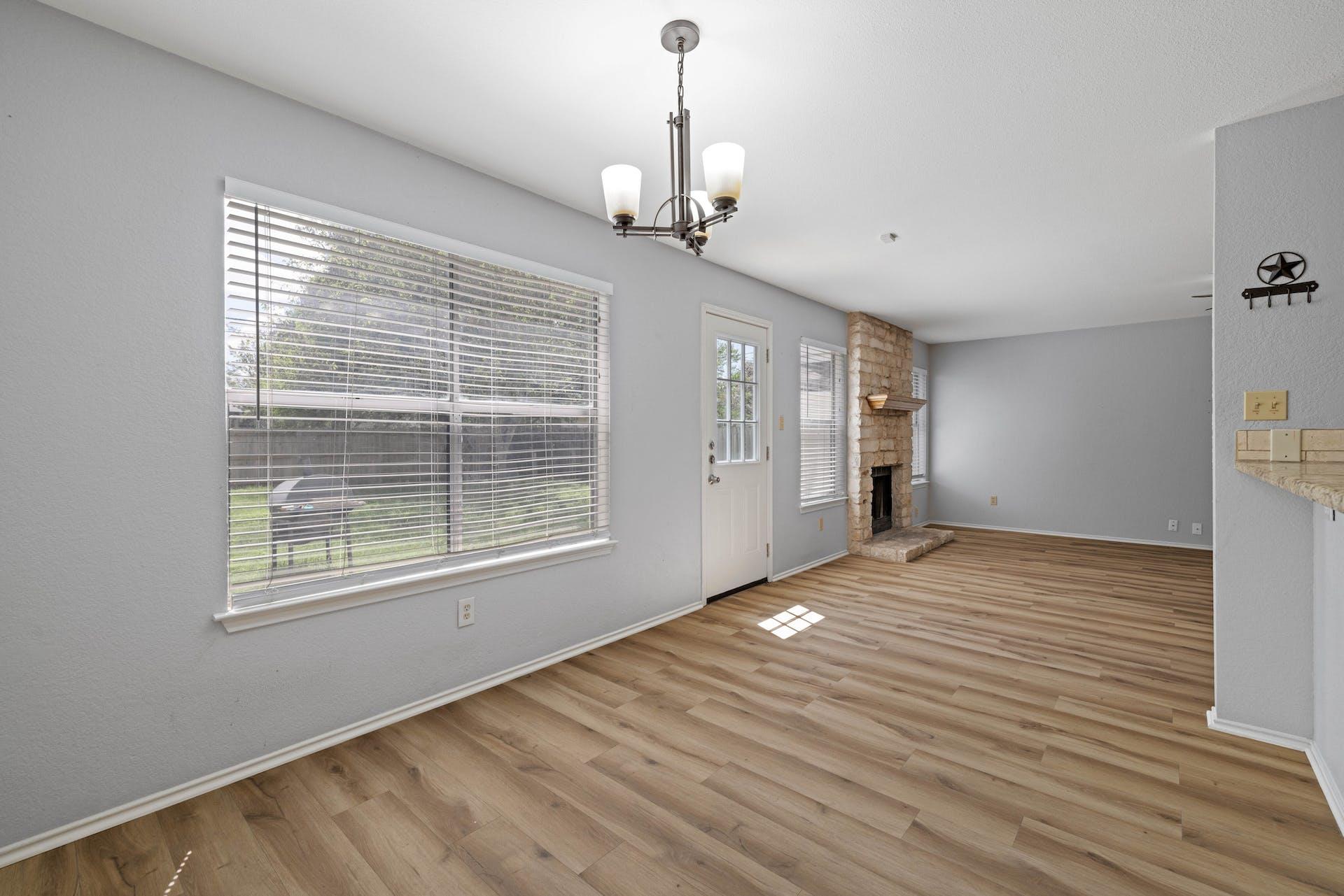 8413 Priest River Dr, Round Rock, TX 78681