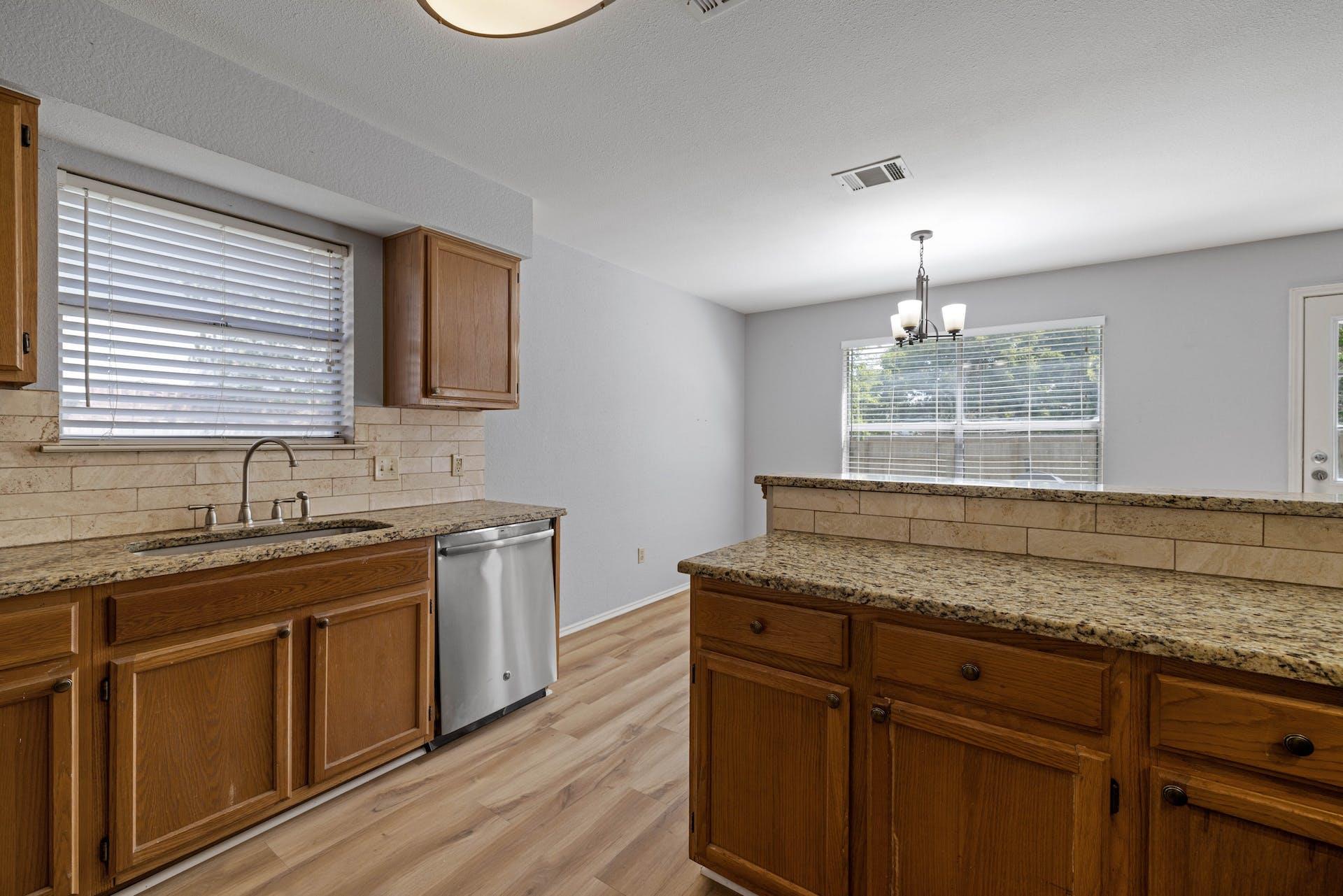 8413 Priest River Dr, Round Rock, TX 78681