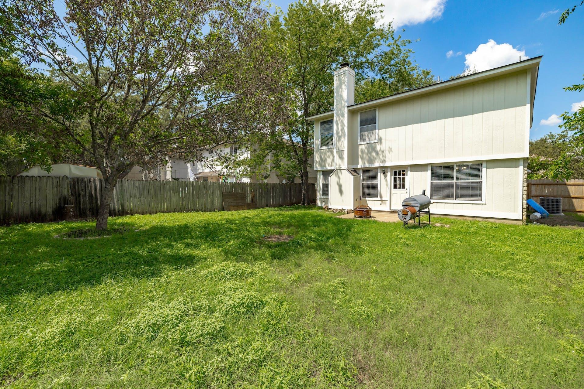 8413 Priest River Dr, Round Rock, TX 78681