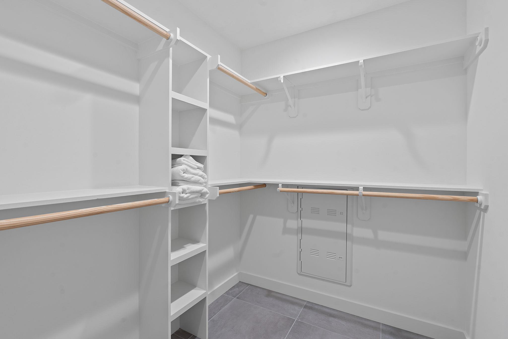 84 East Ave # 1401, Austin, TX 78701